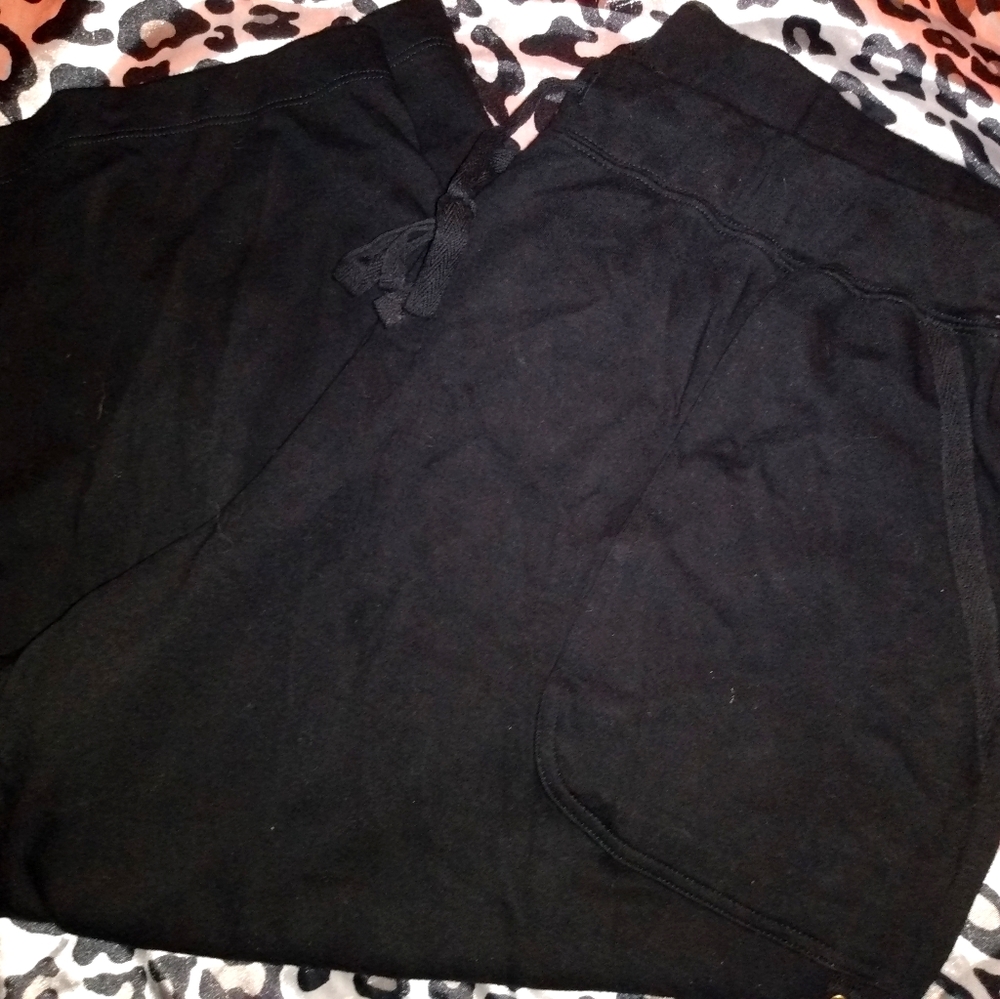 Black Capri Sweats